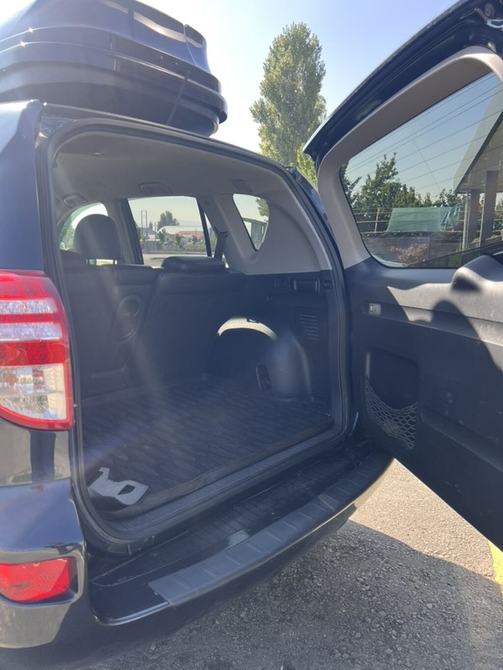 Toyota RAV4: 2010 г., 2 л, Автомат, Бензин, Кроссовер: фото 6