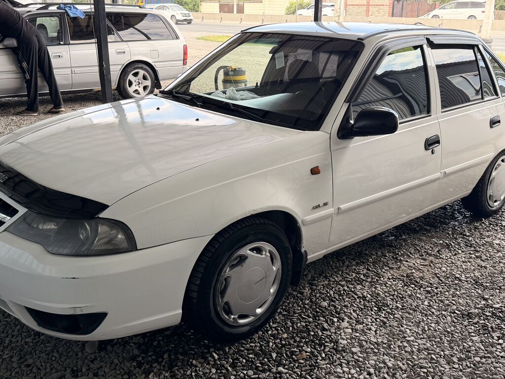 Daewoo Nexia: 2011 г., 1.5 л, Механика, Бензин, Седан: фото 6
