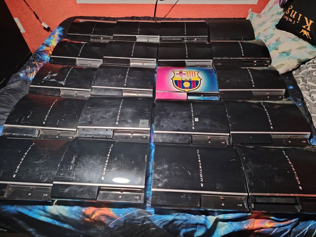 PS3 (Sony PlayStation 3): PlayStation 3 konzole – kolekcija “fat” modela - Više PS3 “fat”