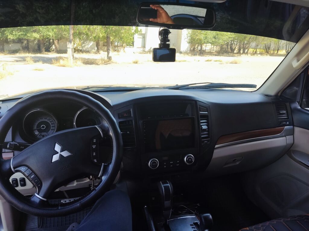 Mitsubishi Pajero: 2007 г., 3 л, Автомат, Бензин, Внедорожник: фото 7