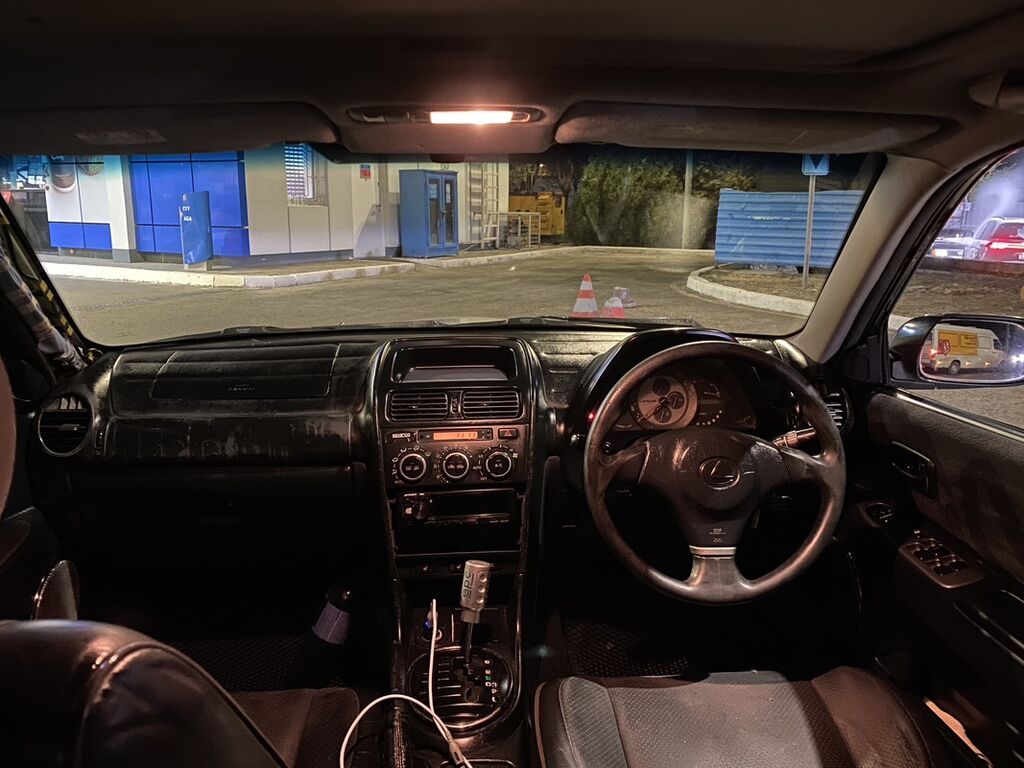 Lexus IS: 2003 г., 2 л, Автомат, Бензин, Седан: фото 6