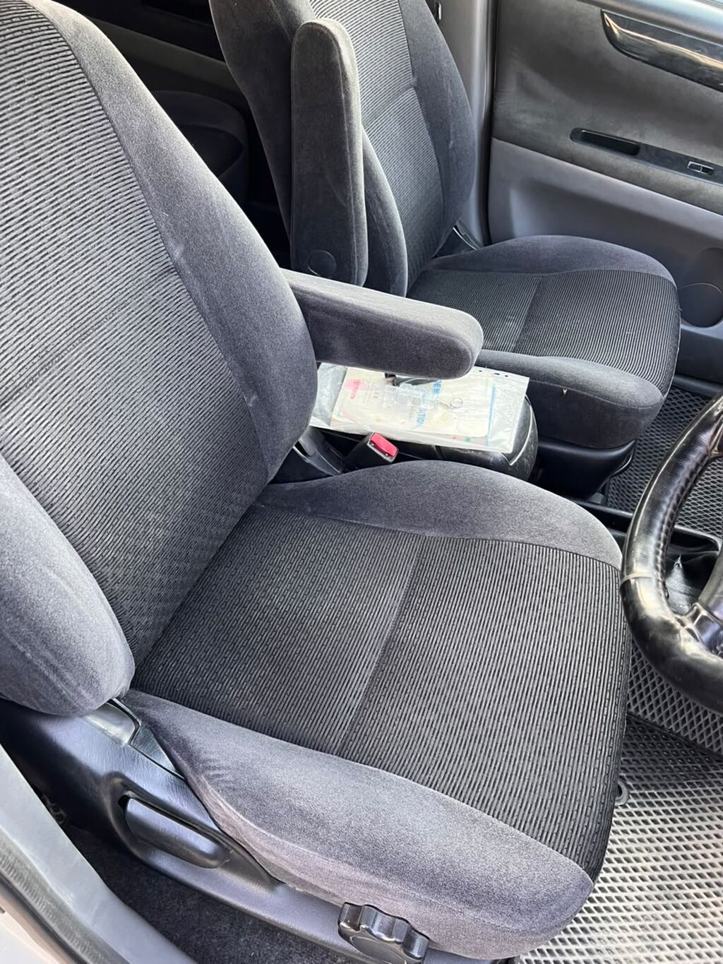 Toyota Ipsum: 2003 г., Автомат, Бензин, Минивэн: фото 8