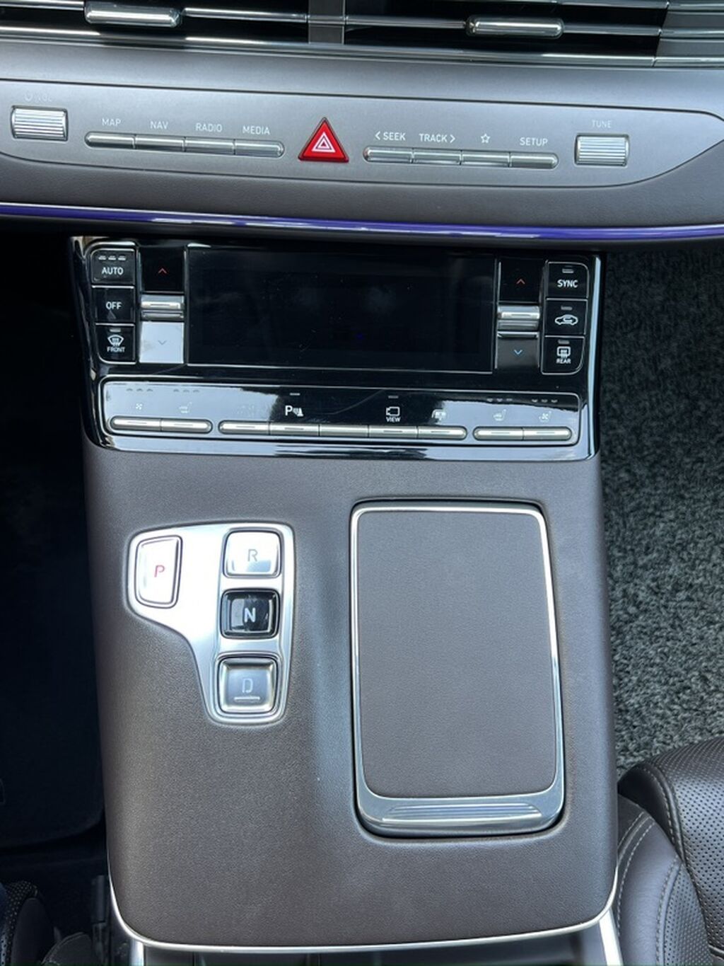 Hyundai Grandeur: 2022 г., 2.4 л, Автомат, Гибрид, Седан: фото 8