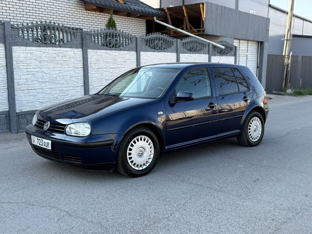 Volkswagen Golf: 2001 г., 1.4 л, Механика, Бензин, Хэтчбэк: фото 1