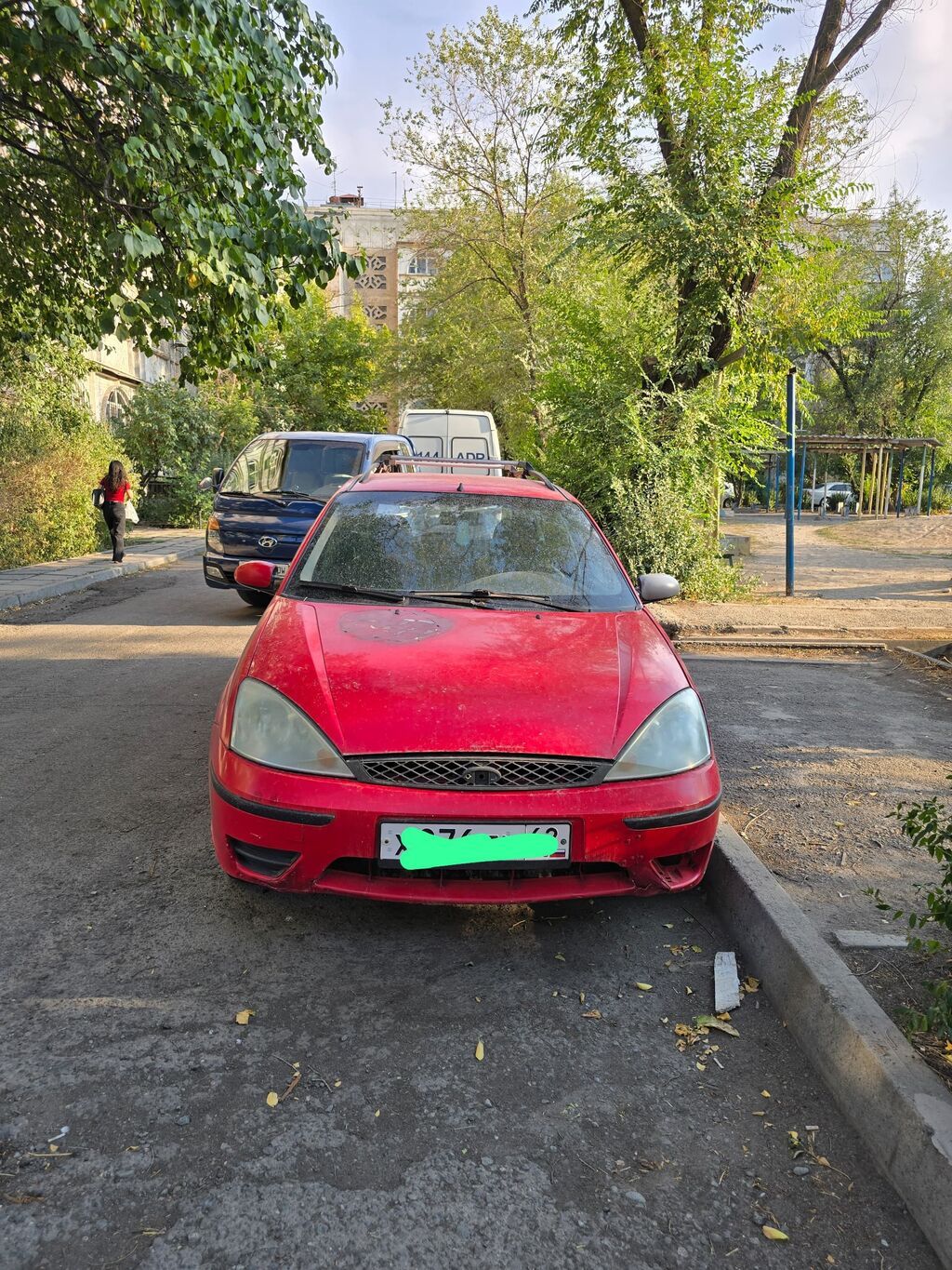 Ford Focus: 2004 г., 1.6 л, Механика, Бензин, Универсал: фото 2