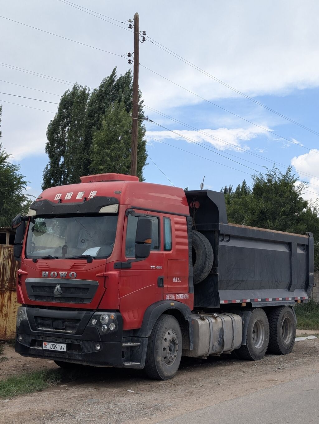 Самосвал HOWO TX 460 Автомобиль готов к эксплуатации, все расходники: фото 3