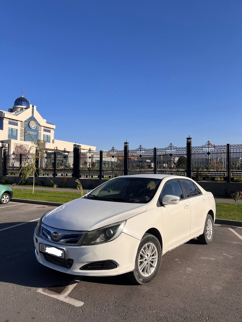 BYD E5
