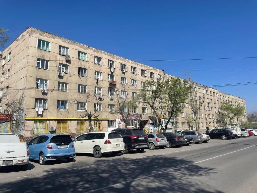 Сдаётся 1-комнатная квартира гостиничного типа без мебели, ул. Айни: фото 2