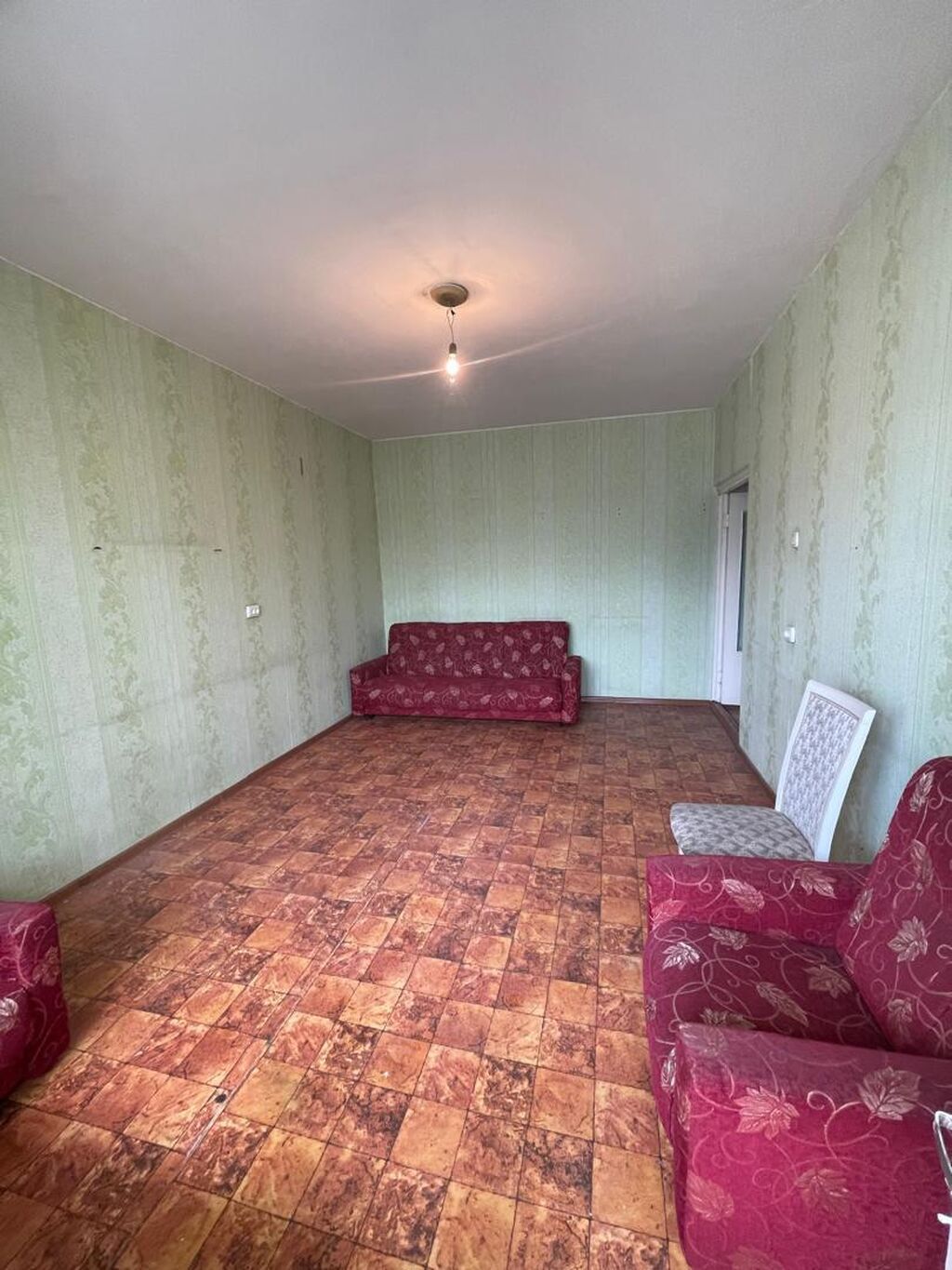 1 комната, 34 м², 5 мкр 105 серия, 2 этаж, Старый ремонт: фото 2