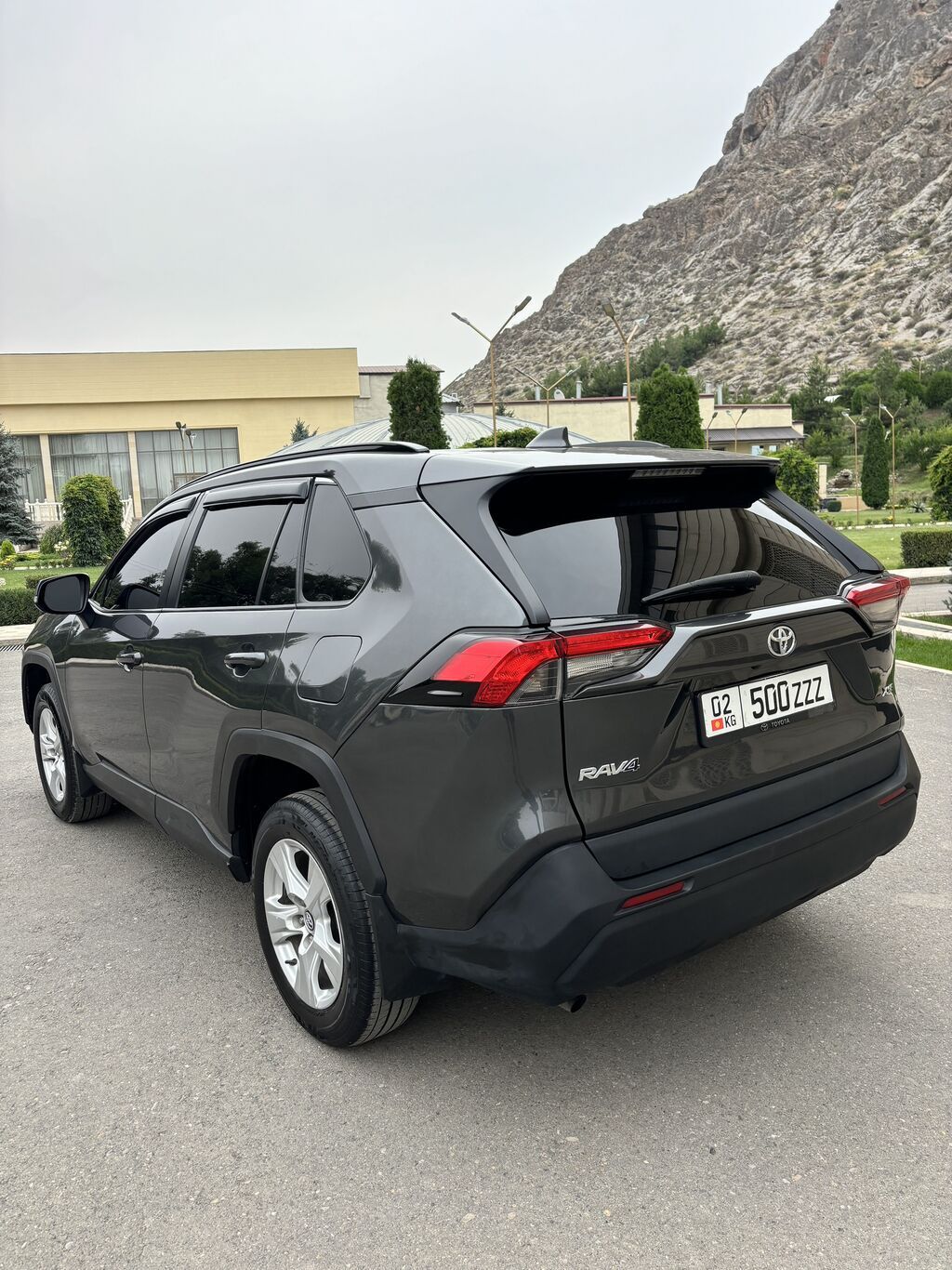 Toyota RAV4: 2020 г., 2.5 л, Автомат, Бензин, Кроссовер: фото 8