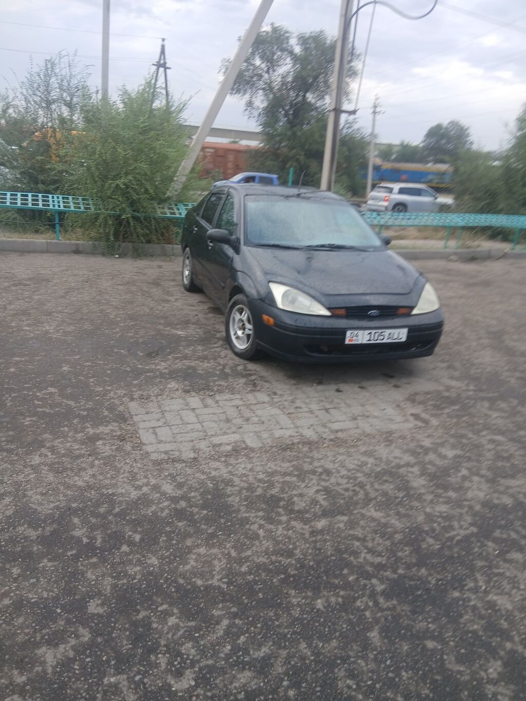 Ford Focus: 2000 г., 2 л, Автомат, Бензин, Седан: фото 3