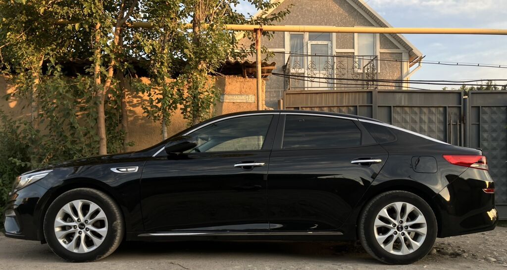 Kia K5 2019 г., 2.0 л, автомат, газ: фото 1