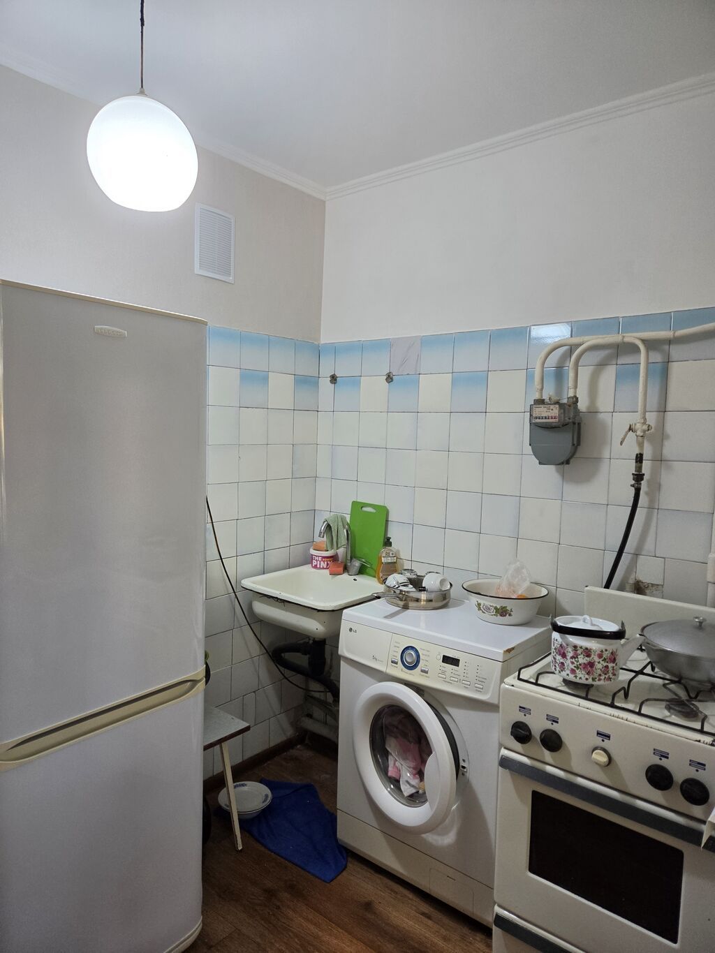 3 комнаты, 58 м², Ошский рынок / базар 104 серия, 2 этаж, Требуется ремонт: фото 3