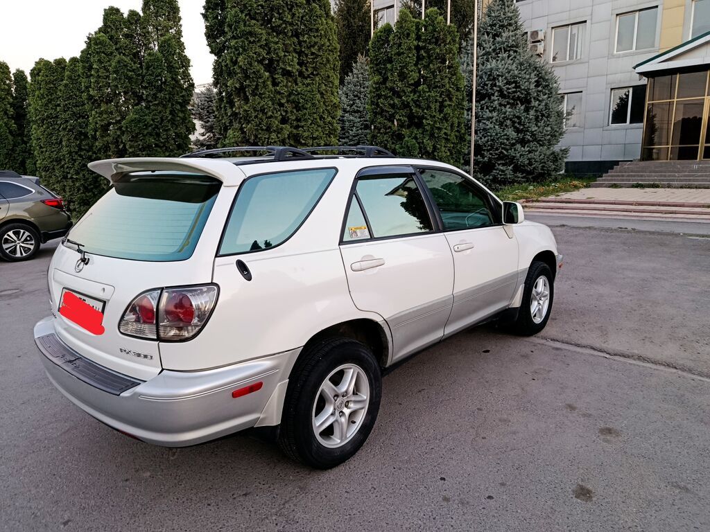 Lexus RX: 2000 г., 3 л, Автомат, Бензин, Кроссовер: фото 2