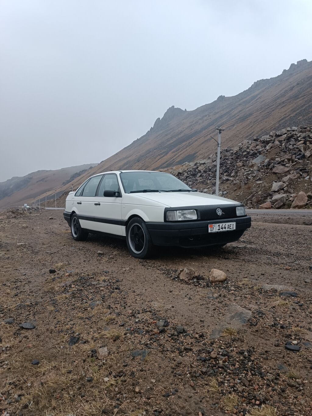 Volkswagen Passat: 1990 г., 1.8 л, Механика, Бензин, Седан: фото 7