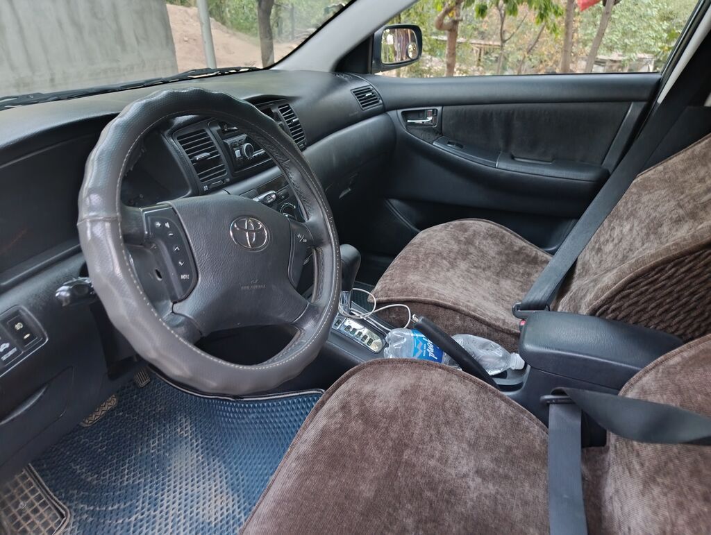 Toyota Corolla: 2006 г., 1.6 л, Автомат, Бензин, Хэтчбэк: фото 3
