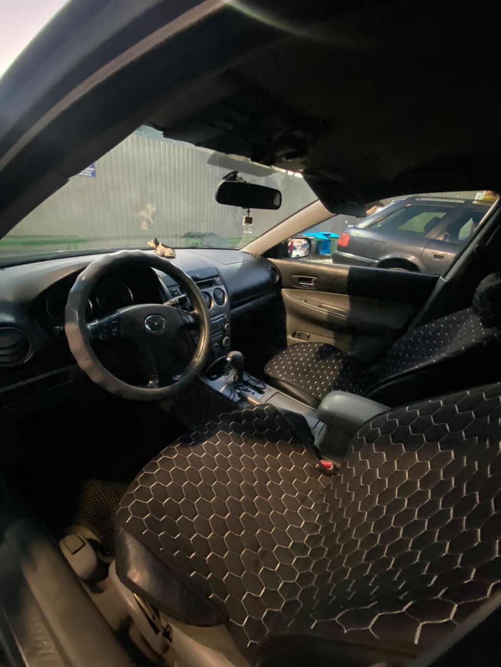 Mazda 6: 2002 г., 0.2 л, Автомат, Бензин, Седан — фото 4