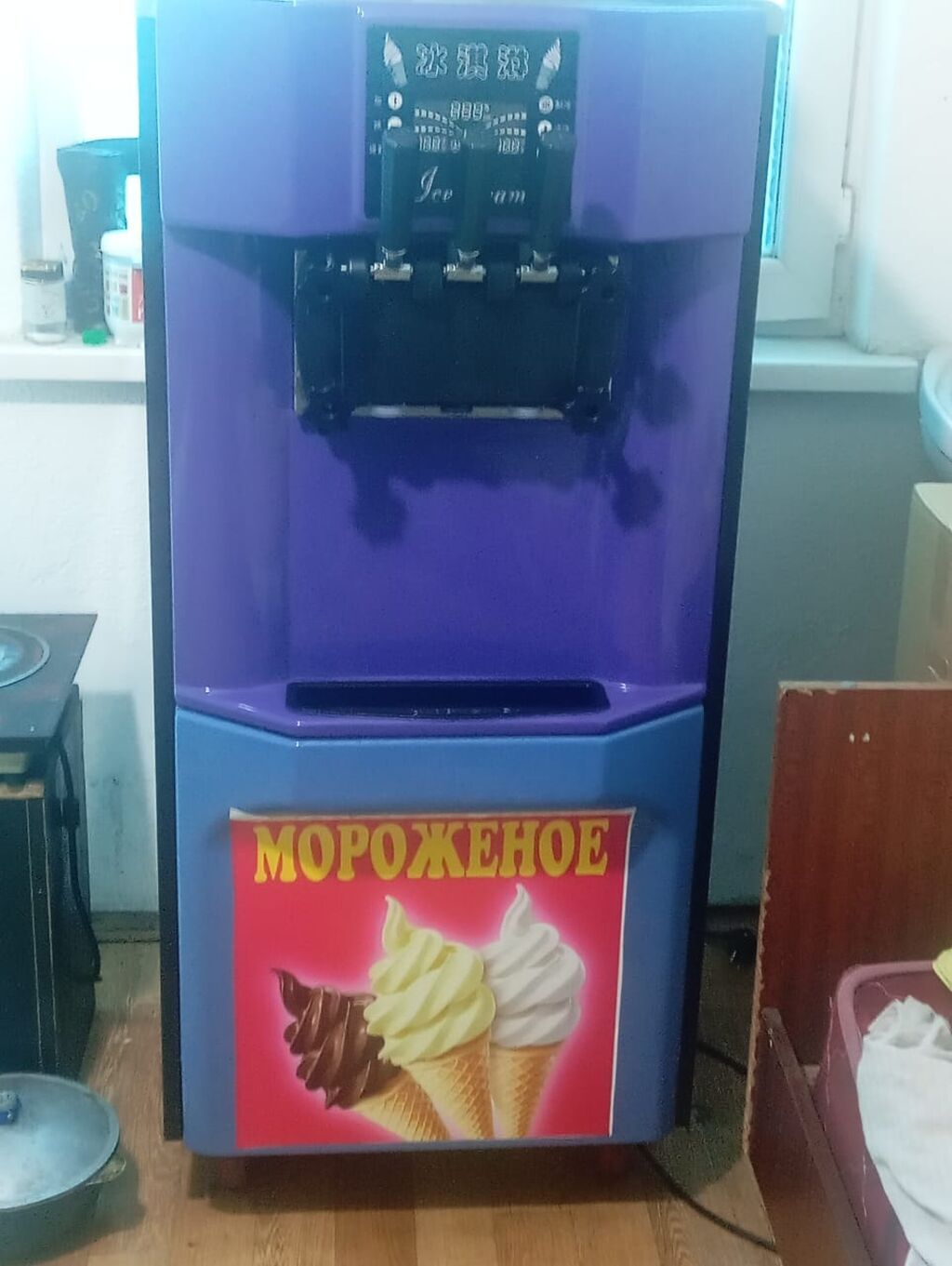 Фризер для мягкого мороженого (3 рычага) - Напольная модель с: фото 3
