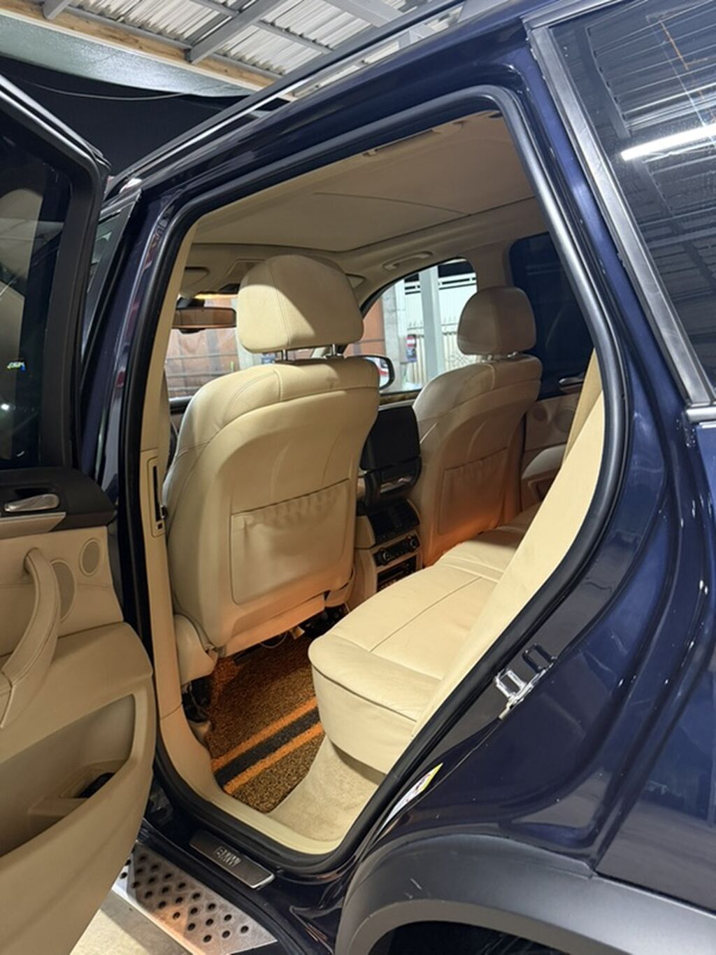 BMW X5: 2008 г., 4.8 л, Автомат, Бензин, Кроссовер: фото 5