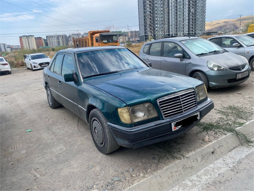 Mercedes-Benz E-Class: 1994 г., 2.2 л, Автомат, Бензин, Седан: фото 2