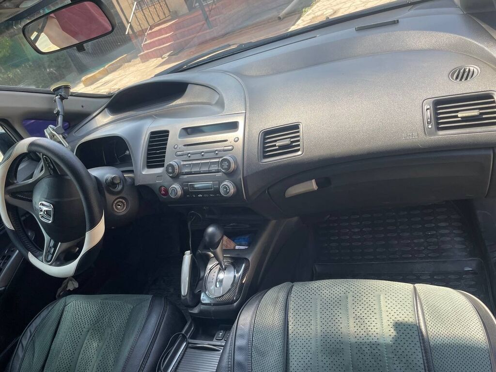 Honda Civic: 2006 г., 1.8 л, Автомат, Бензин, Седан: фото 3