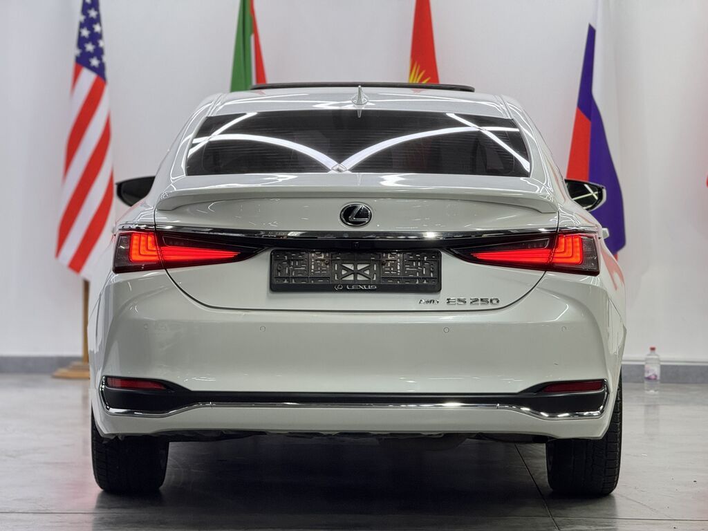 Lexus ES: 2021 г., 2.5 л, Автомат, Бензин, Седан: фото 4
