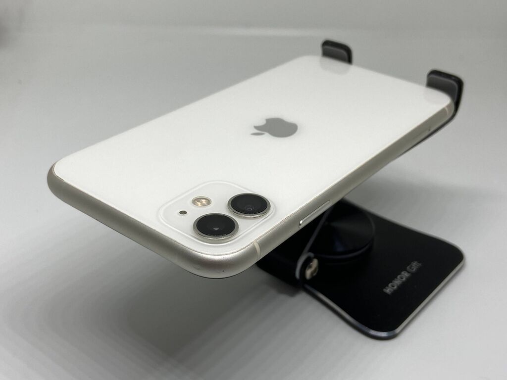 IPhone 11, Б/у, 64 ГБ, Белый, Чехол, 77 %: фото 3