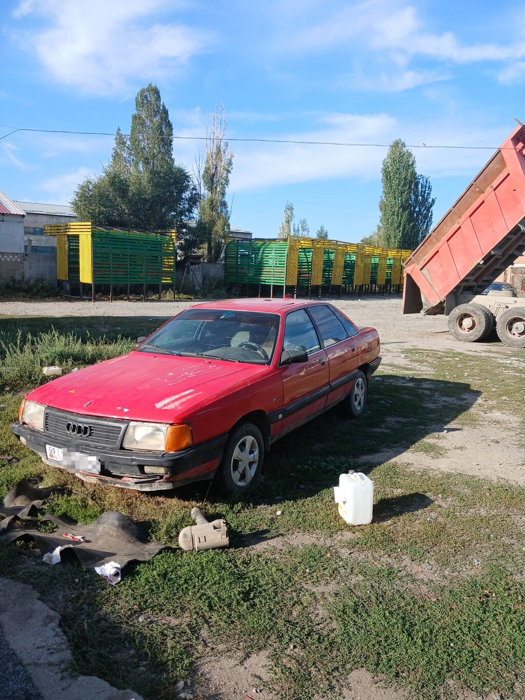 Audi 100: 1989 г., 1.8 л, Механика, Бензин, Седан: фото 1