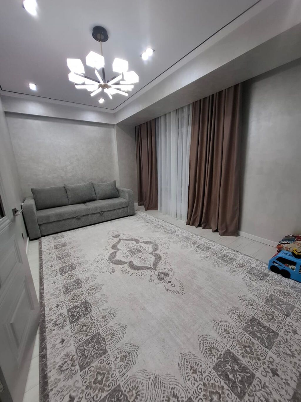 2 комнаты, 60 м², Асанбай мкр Элитка, 4 этаж, Евроремонт: фото 1