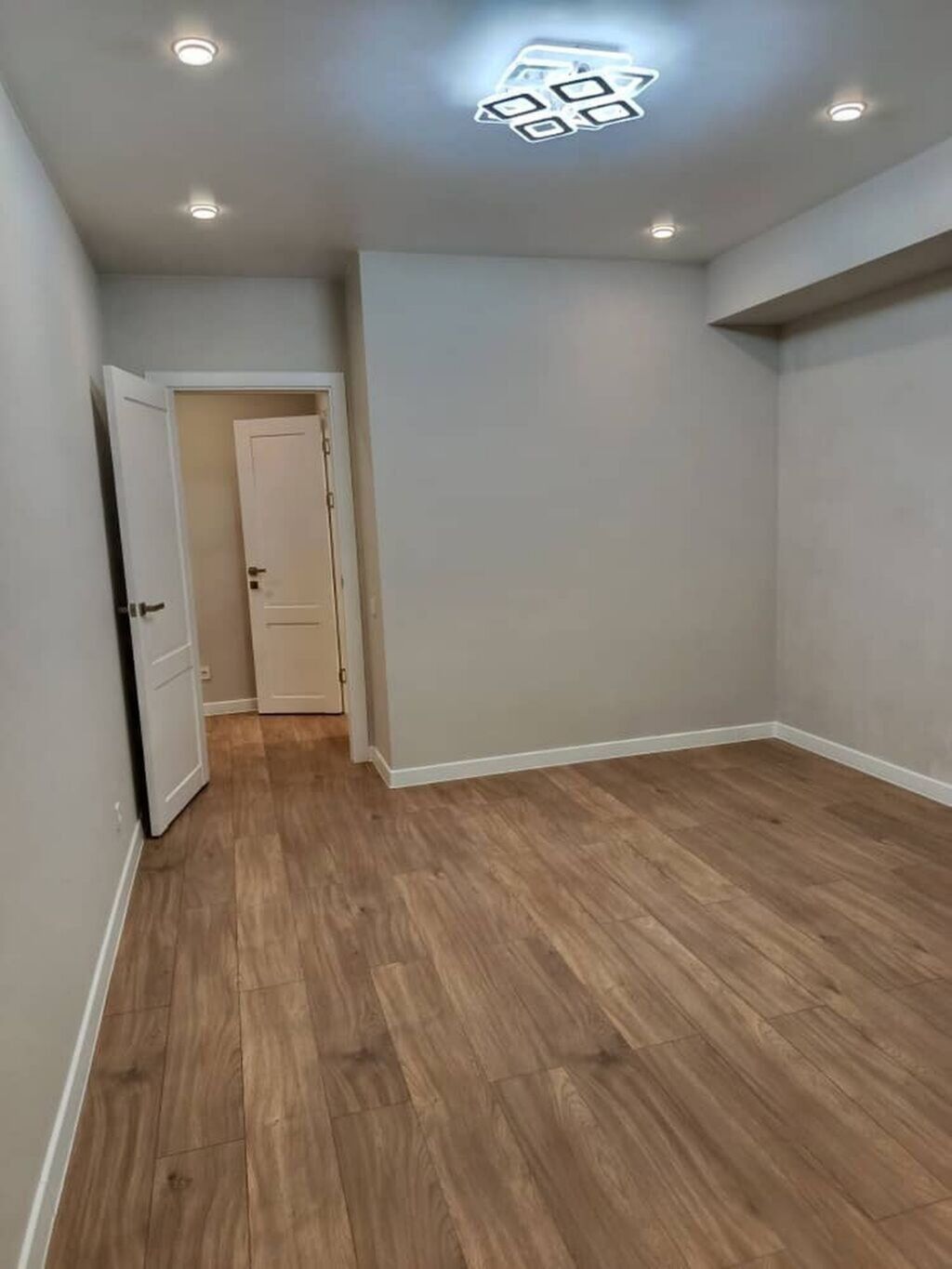 1 комната, 42 м², Элитка, 2 этаж