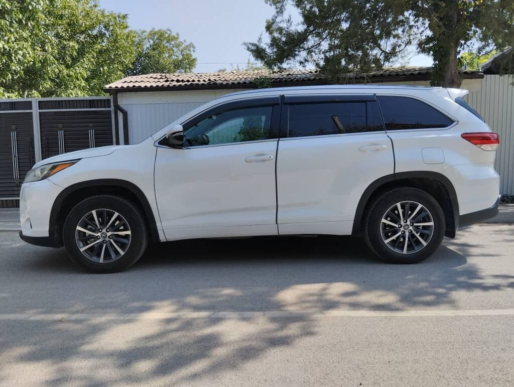 Toyota Highlander: 2018 г., 3.5 л, Автомат, Бензин, Кроссовер: фото 2
