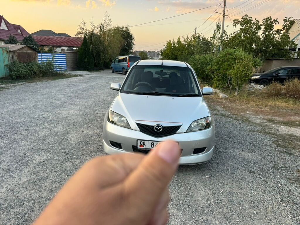 Mazda Demio: 2003 г., 1.3 л, Автомат, Бензин, Хэтчбэк: фото 4