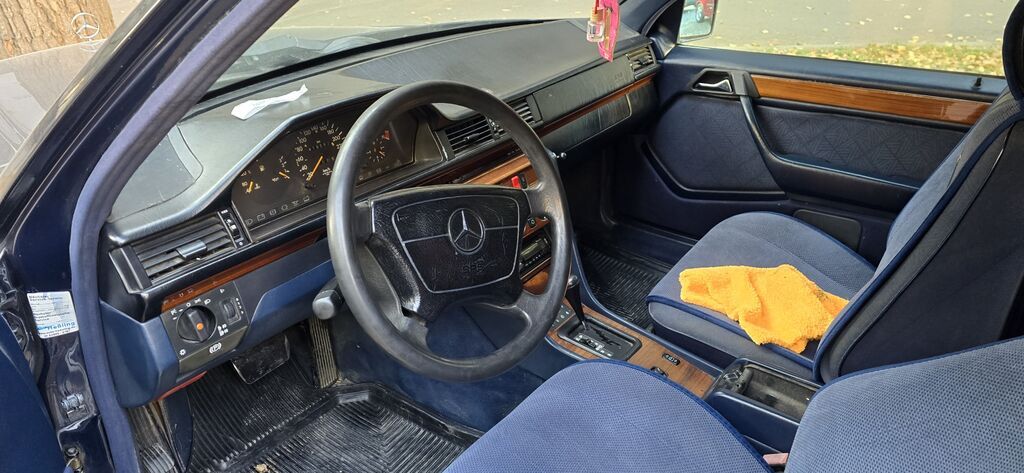 Mercedes-Benz W124: 1993 г., 3.2 л, Автомат, Бензин, Седан: фото 8