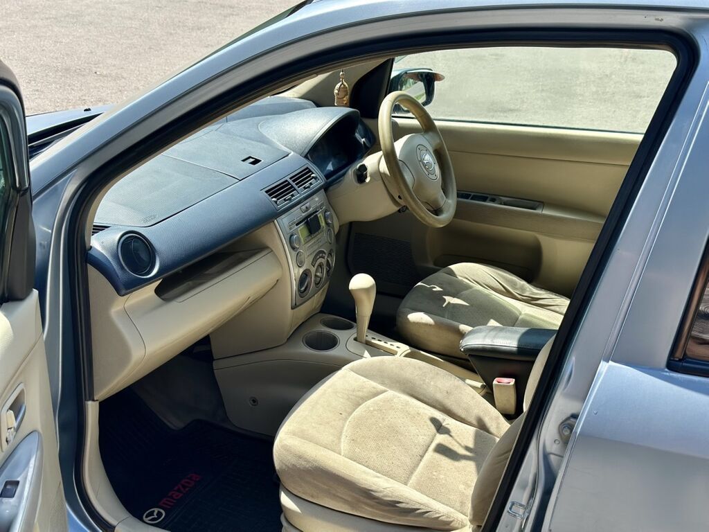 Mazda Demio: 2004 г., 1.3 л, Автомат, Бензин, Хэтчбэк: фото 7