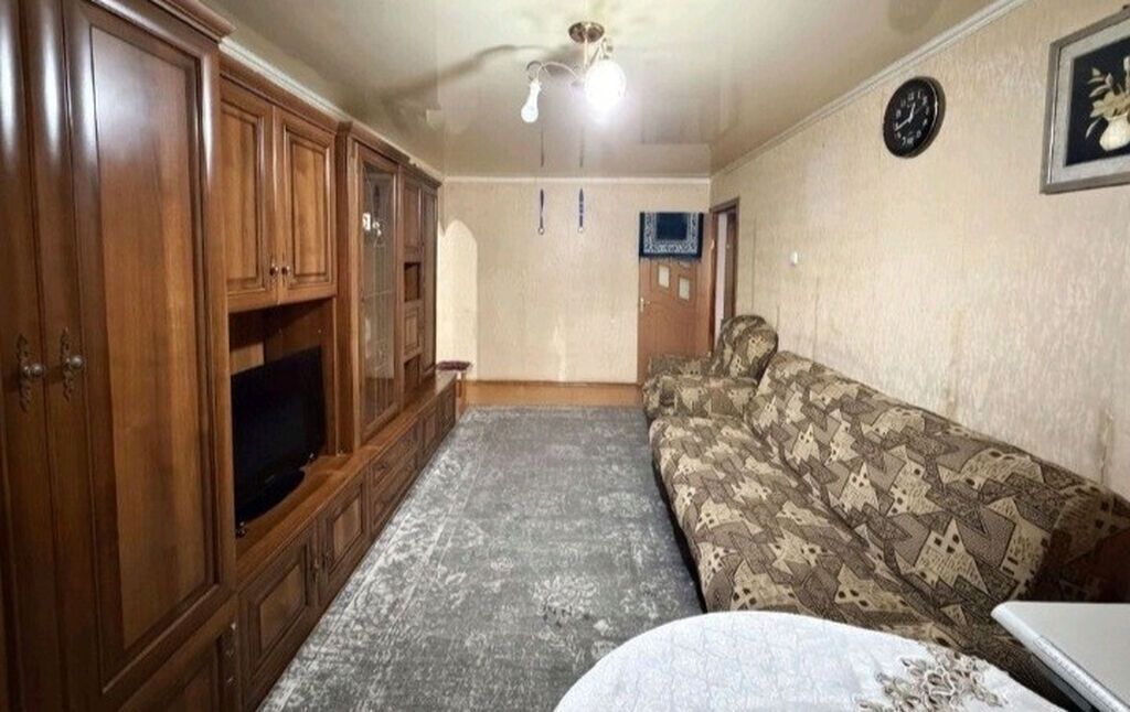 3 комнаты, 58 м², 4 мкр 104 серия, 2 этаж, Старый ремонт: фото 4