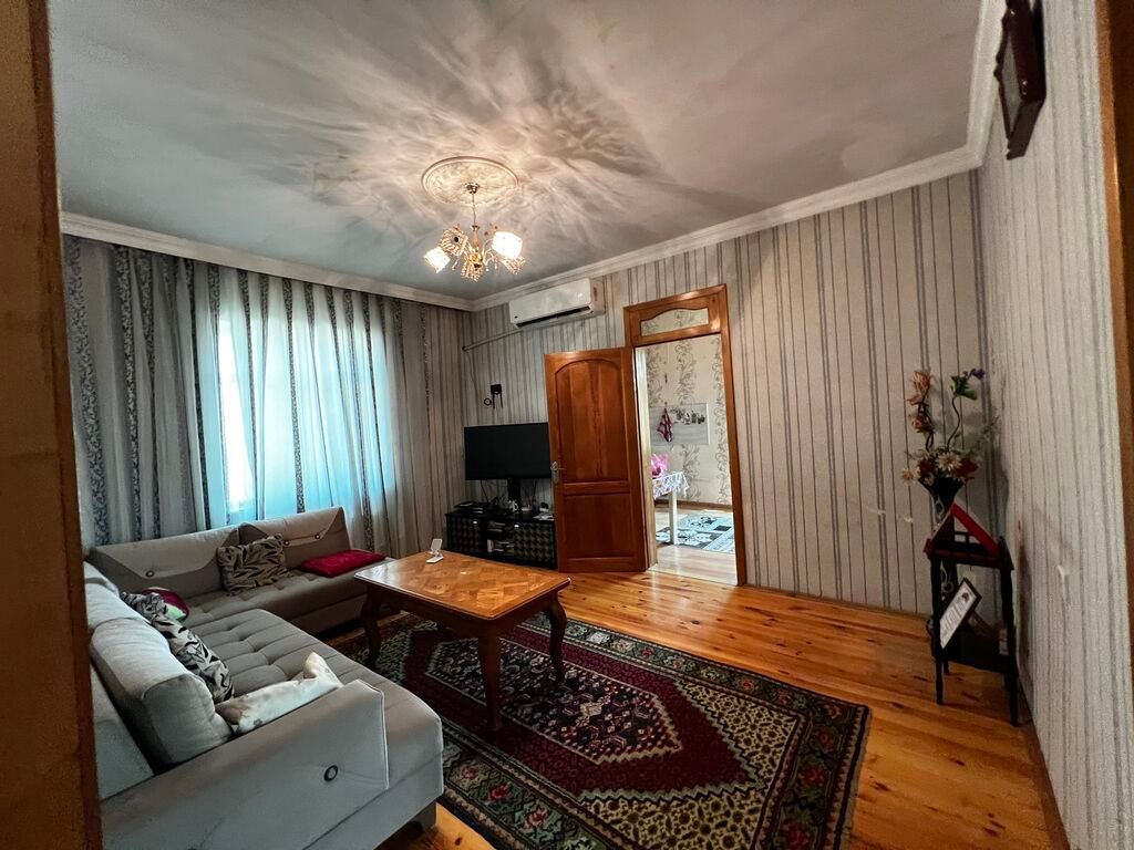 Sarayda 8 otaqlı həyət evi satılır, 220 m², 95 000 AZN, şəkil 5 / 12