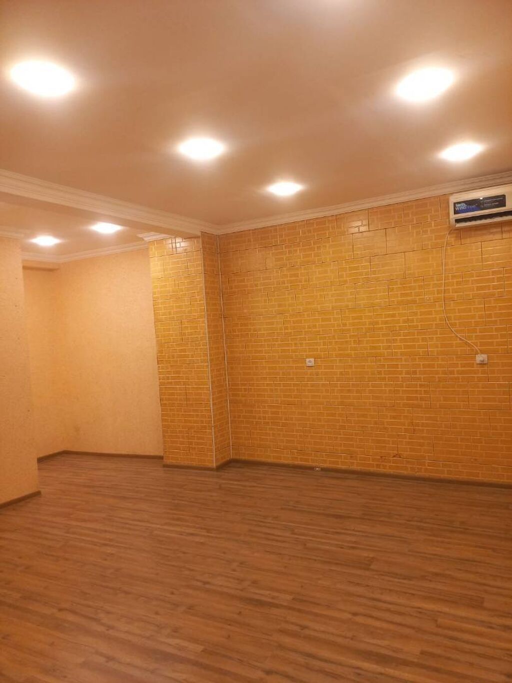 28 mayda yerleşir bütün şəraiti var ofis olaraq icareye verilir Rəşid