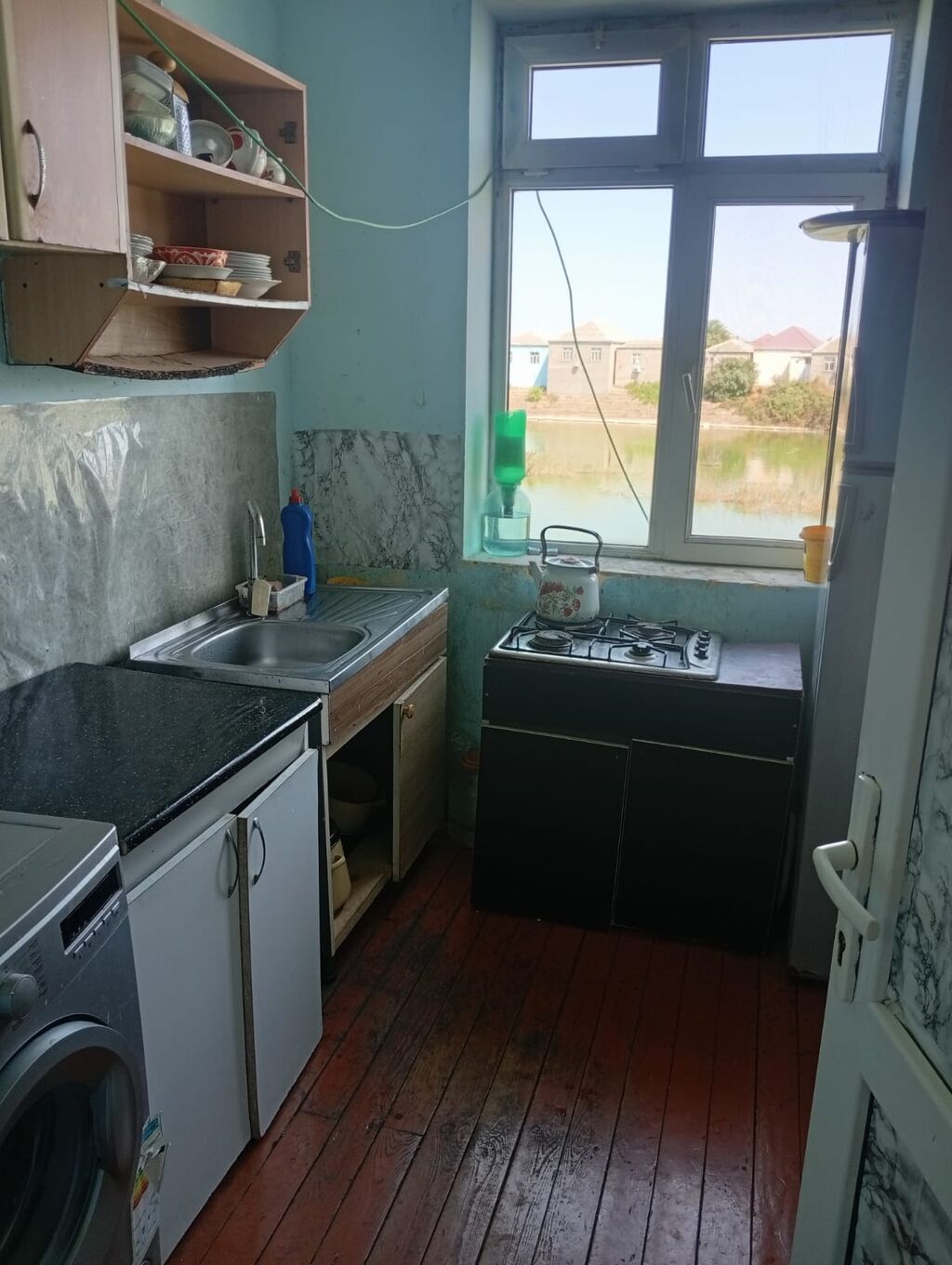 3 otaqlı, 1 kv. m, Təmirsiz