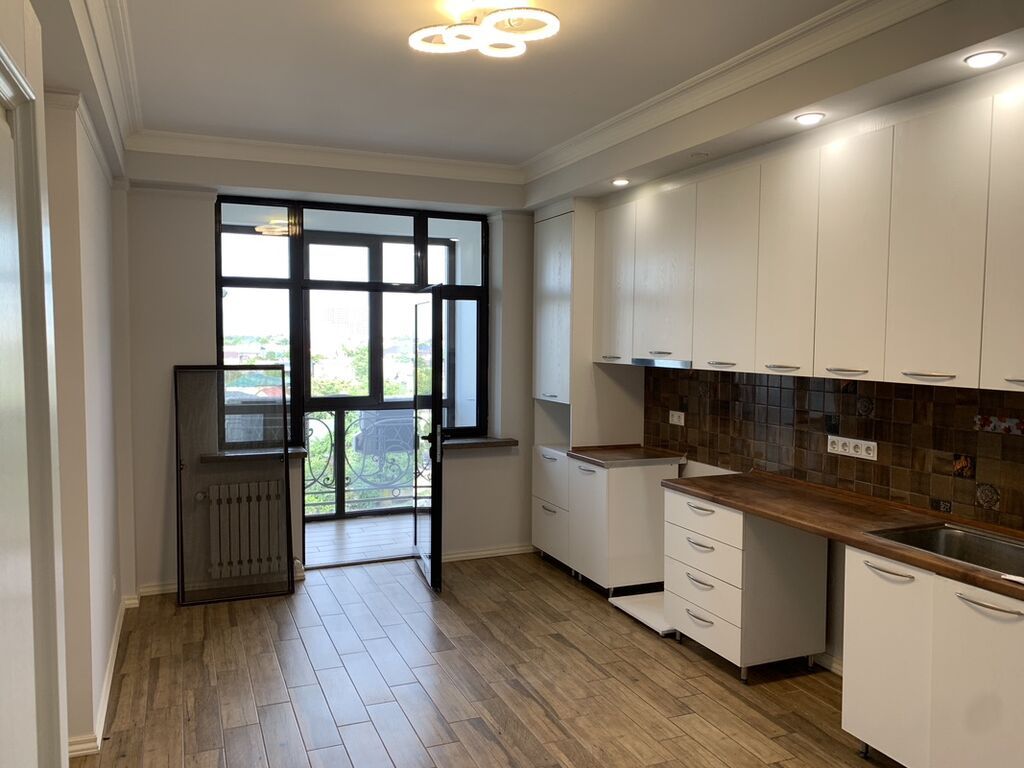 3 комнаты, 116 м², ул. Гоголя / Чуй Элитка, 5 этаж, Дизайнерский ремонт: фото 2
