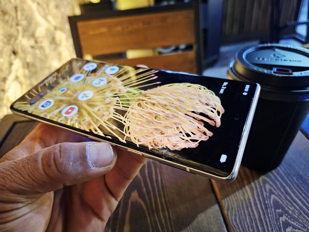 Google Pixel 6 Pro, Б/у, 128 ГБ, цвет - Белый, 1 SIM, 2 SIM, eSIM: фото 4