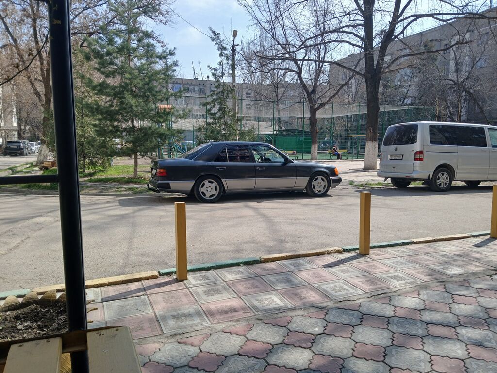 Mercedes-Benz W124: 1991 г., 2.6 л, Механика, Бензин, Седан: фото 5