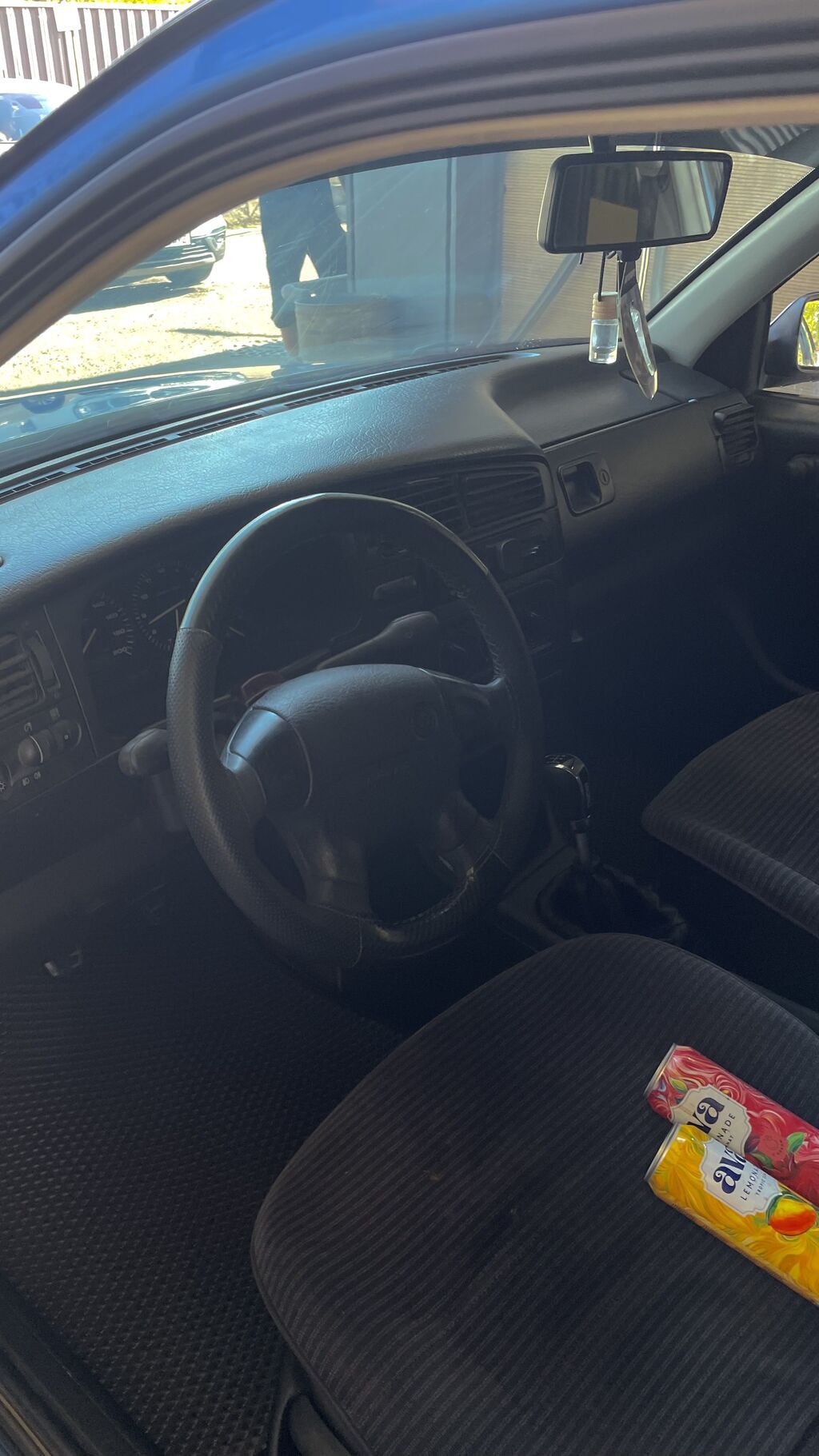 Volkswagen Golf: 1994 г., 1.8 л, Механика, Бензин, Хэтчбэк: фото 7
