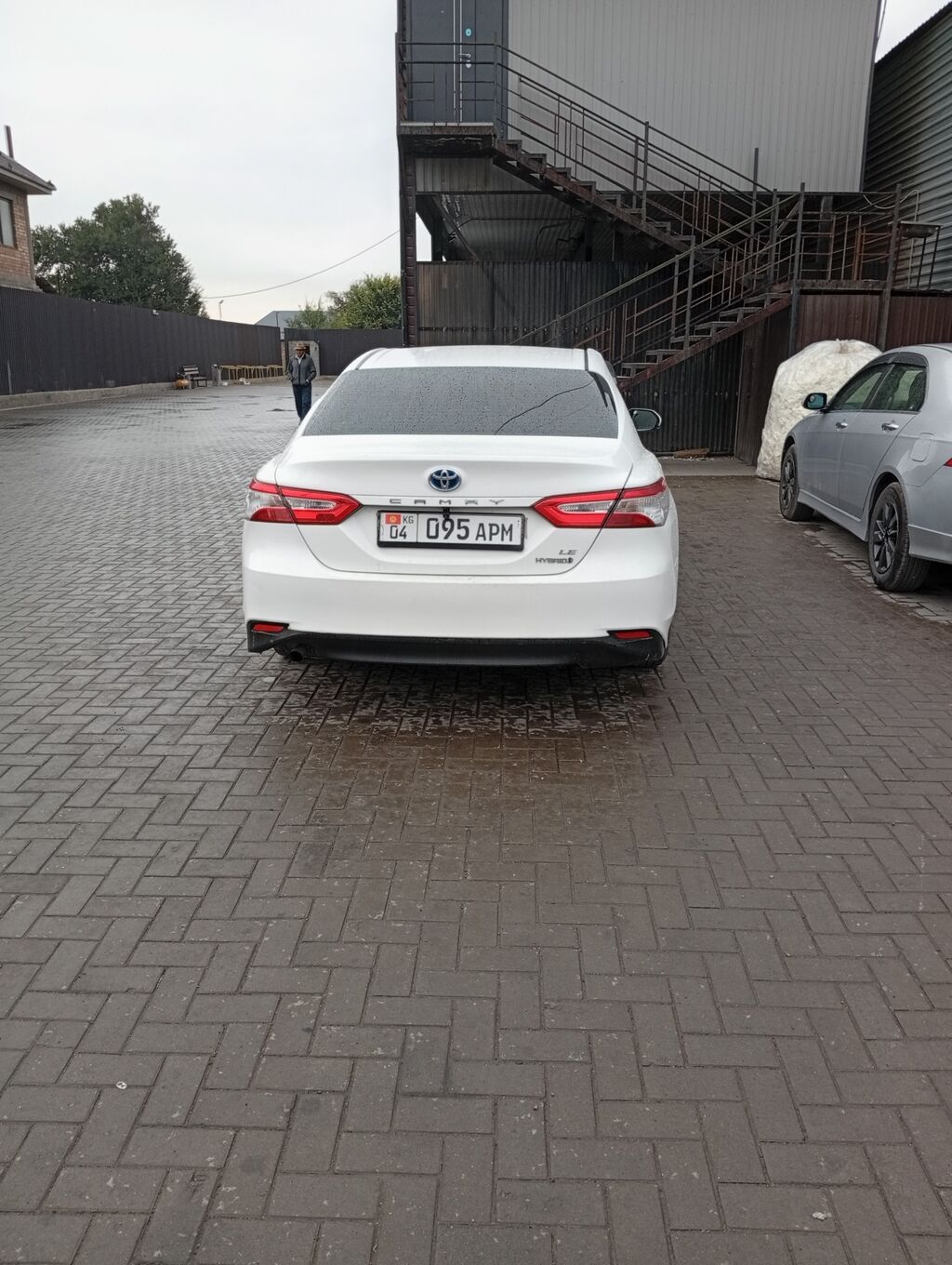 Toyota Camry: 2019 г., 2.5 л, Автомат, Гибрид, Седан: фото 4