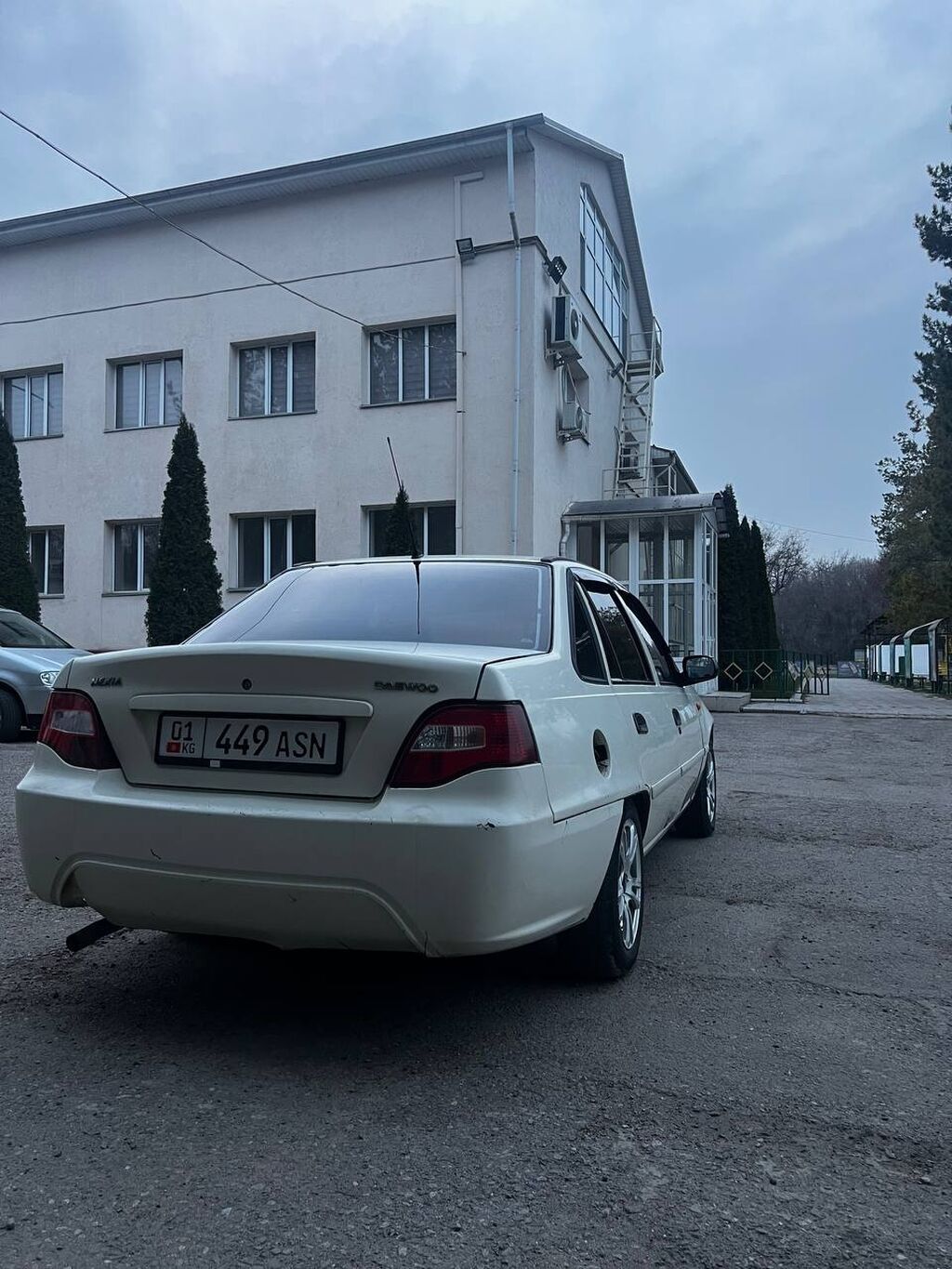Daewoo Nexia: 2010 г., 1.5 л, Механика, Бензин, Седан: фото 3