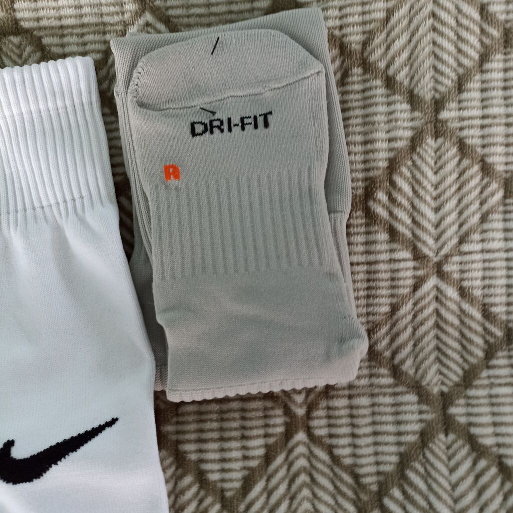 Оригинальные щитки nike charge их купили из Кореи в подарок но я их: фото 6