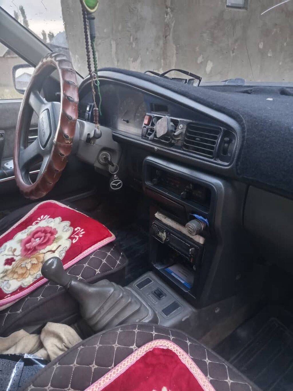 Mazda 626: 1989 г., 0.2 л, Механика, Бензин, Седан: фото 4