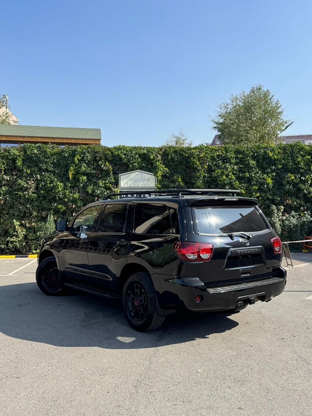 Toyota Sequoia: 2020 г., 5.7 л, Автомат, Бензин, Внедорожник: фото 8