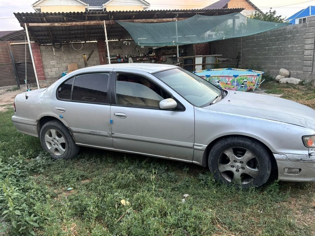 Nissan Cefiro: 1998 г., Механика, Бензин, Седан: фото 1