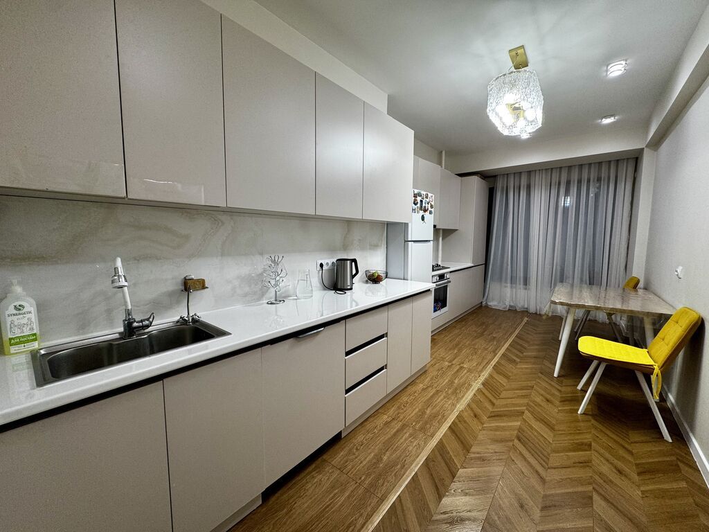 2 комнаты, 80 м², Ак-Кеме Элитка, 3 этаж, Дизайнерский ремонт: фото 2