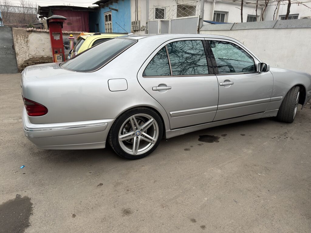 Mercedes-Benz E-Class: 1997 г., 3.2 л, Автомат, Бензин, Седан: фото 3
